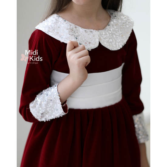 صورة فستان مخمل عنابي فاخر | صدر أبيض وأكمام براقة لإطلالة استثنائية - M3786